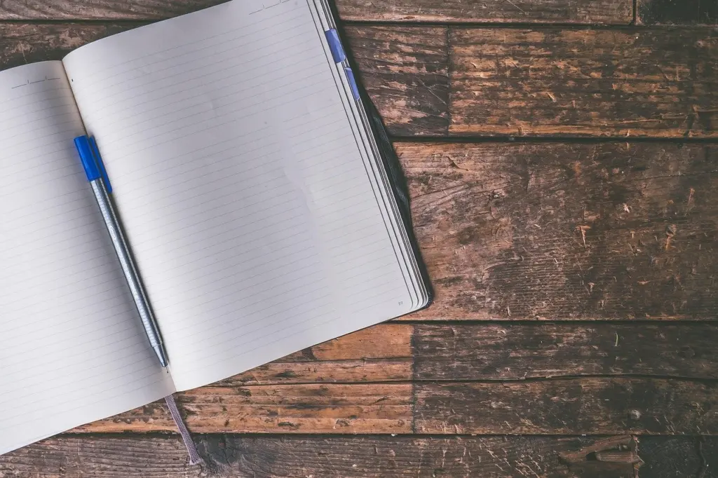 Nature Journaling and Field Notebooks for Students